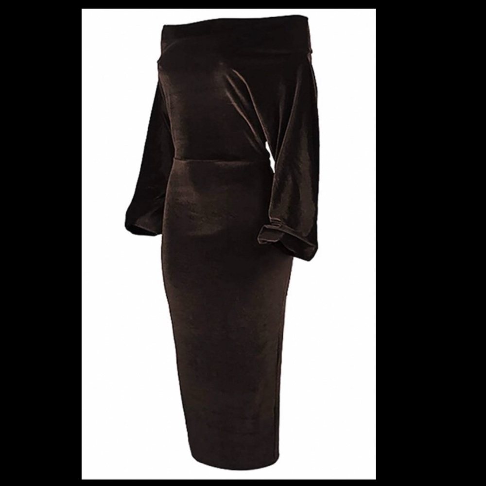 Off the Shoulder Velvet Midi Dress